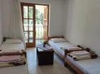 Ξενοδοχείο-σπίτι στο Sutomore για 50 + επισκέπτες δίπλα στη θάλασσα και τις παραλίες