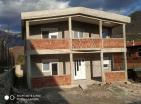 Продаје се кућа са 5 спаваћих соба у Сусанију, Бар на 1500 м од мора