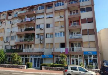 In vendita appartamento monolocale 33m2 nel centro di Tivat