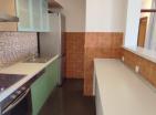 Trisobni apartma 73m v središču Bara v mirnem zelenem mestu z 2 kopalnico