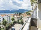 Grand appartement de 100m2 à Donat, Donja Lastva à côté de Porto Montenegro, vue sur la mer
