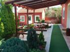 Продава се красива едноетажна обзаведена тристайна къща в Даниловград