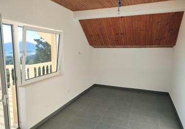 Nové 2 pokoje 49m2 byt v Kavaci v nejvyšším patře s velkým panoramatickým výhledem