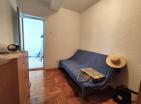 Soleggiato ampio appartamento 60 m2 a Donja Lastva in vendita a 250 m dal mare