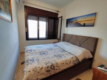 Хотел се продаје за 7 апартмана са сопственом плажом и паркингом у Ђурашевићима