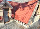 Кућа у стилу брвнаре у Сутомореу на мирном месту 15 минута од мора у равници