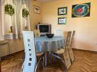 Un appartement à vendre à Petrovac avec vue sur la mer depuis la terrasse à 500 m de la mer