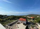 Villa a tre piani con piscina a Krimovica con vista panoramica sul mare