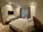 Esclusivo appartamento arredato con una camera da letto a Porto Montenegro Tivat vicino al mare