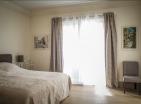 Продаје се ексклузивни апартман Порто Монтенегро Тиват са 2 спаваће собе и погледом на море