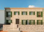 Exclusiva villa en primera línea en Tivat