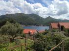 Prodaje se 2-Katni stan površine 118 m2 u Kamenariju s prekrasnim pogledom na more