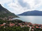 Terreno con Vista al Mar, Cerca de Todas las Necesidades en Risan, Montenegro