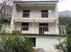 casa a 2 piani a Kotor, Dobrota con vista mare e parcheggio