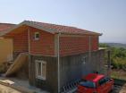 Výhled na hory a moře 3 podlažní dům v drsném provedení v Sutomore