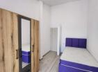 Pequeña casa legalizada de 105 m2 en Sutomore con vista al mar