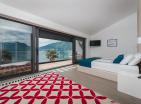 Vilë luksoze me 6 dhoma linja e parë me pamje nga deti dhe pishinë Në Morinj, Kotor