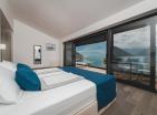 Luxus 6 szobás villa első sor tengerre néző kilátással és medencével Morinj, Kotor