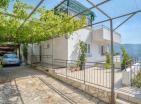 Luxueuse villa de 2 étages avec vue sur la mer à Herceg Novi avec piscine et terrasse