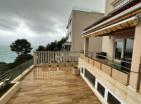 Ohromující výhled na moře 2-podlažní vila s bazénem v Sveti Stefan