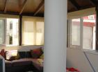 Impresionante apartamento de 1 dormitorio en Montenegro de 64 m2 a 100 metros del mar, completamente amueblado