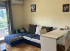 Καλαίσθητο διαμέρισμα με θέα στο βουνό 34 m2 στο Bechichi, Μαυροβούνιο
