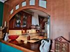 Luksuzni 4-sobno stanovanje 83 m2 v Budvi, 200M do morja
