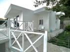 Ексклузивна кућа са погледом на море и новим намештајем у бару, Црна Гора