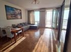 Apartman s pogledom na more površine 68 m2 u baru, Crna Gora, samo 100 metara od mora