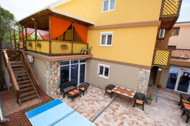 Печеливш 3-звезден хотел в Будва, на 900 м от плажа