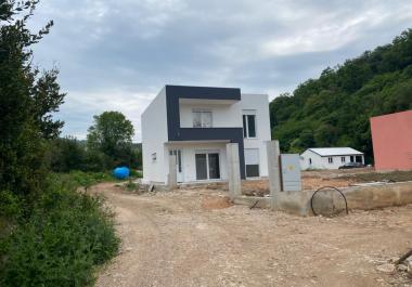 Луксозна нова къща с басейн в бар, Черна Гора