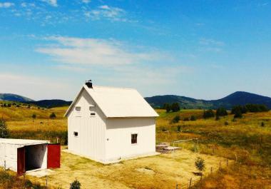 Acogedora casa con vistas a la montaña de 75 m2 en Zhablyak, buena para alquilar