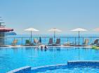 Apartamento de lujo con vistas al mar de 95 m en complejo premium Belvedere Residence con piscina