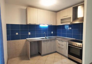 Nuevo y acogedor apartamento de 2 dormitorios en Petrovac, cerca del complejo Oliva