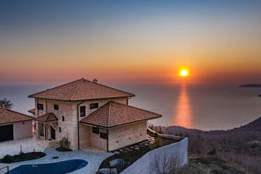 Exkluzív mediterrán stílusú villa 185 m2 Blizi kuciban, tengerre néző kilátással