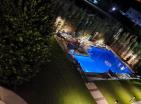 Луксузна вила у Подгорици, Црна Гора, са базеном и великим делом земље