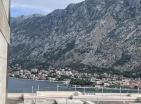 Apartament luksoz me pamje nga deti 136 m2 në Kotor, Mali I Zi