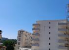 Osupljiv pogled na gore Apartma 33 m2 v Bechichiju le nekaj korakov od morja