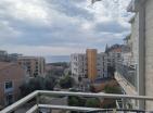 Byt s výhledem na moře 54 m2 s bazénem v Petrovac na prodej