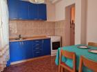 Spacieux appartement confortable à Petrovac 64 m2-parfait pour vivre en famille