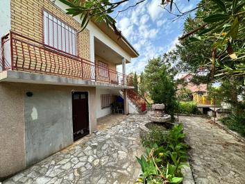Μικρή οικογένεια 100 m2 σπίτι στο Dobra Voda, Μαυροβούνιο