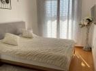 Apartamento con vistas al mar en Budva 70 m2-perfecto para una vida cómoda