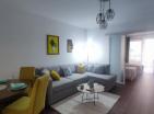 Exclusivo apartamento junto a la piscina de 85 m2 en Petrovac, sin impuestos