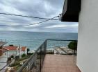 Superbe villa de 2 étages avec vue sur la mer 174 m2 à Dobra Voda à 100 m de la mer
