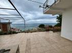 Superbe villa de 2 étages avec vue sur la mer 174 m2 à Dobra Voda à 100 m de la mer