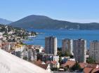 Panoramatický výhľad na more 3 izbový byt v Herceg Novi s krbom a garážou