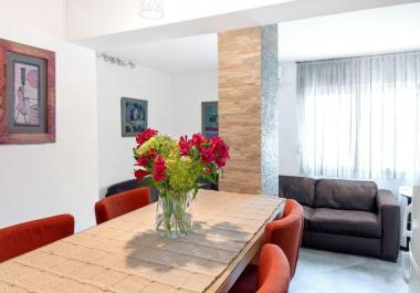  Blej banesë në Tivat