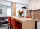 Ανακαινισμένο επιπλωμένο διαμέρισμα δύο υπνοδωματίων 55 m2 στο Tivat center