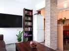 Zrekonstruovaný zařízený byt se dvěma ložnicemi 55 m2 v centru Tivat