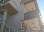 Esclusiva casa di 3 piani a Utjeha 180 m2 con straordinaria vista sul mare